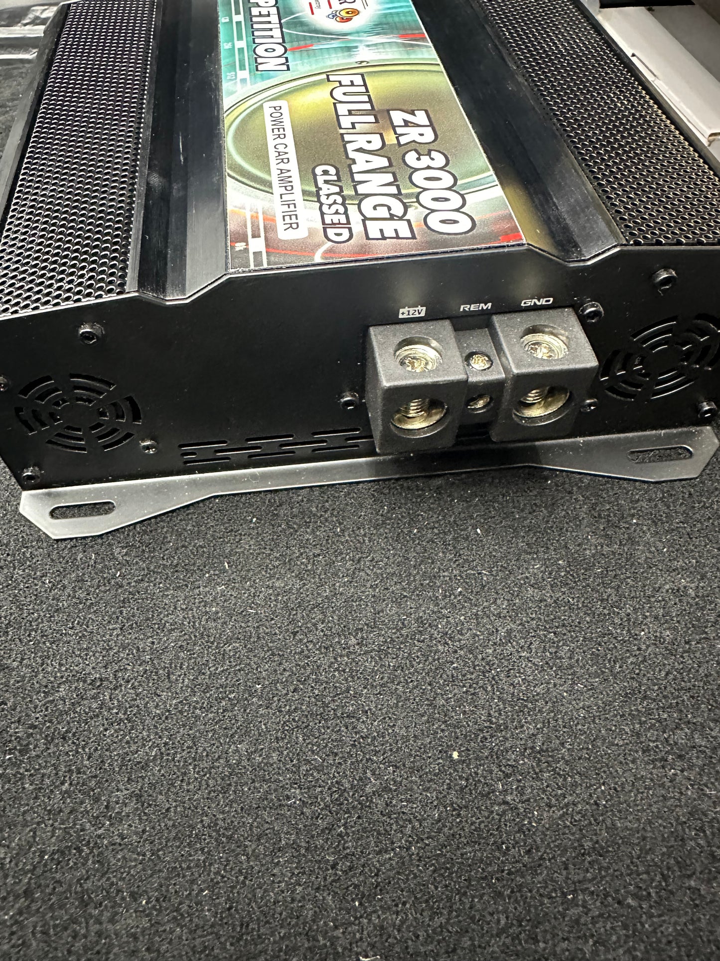 Amplificatore Zarspl ZR3000 serie competition classe D full range 3000w rms