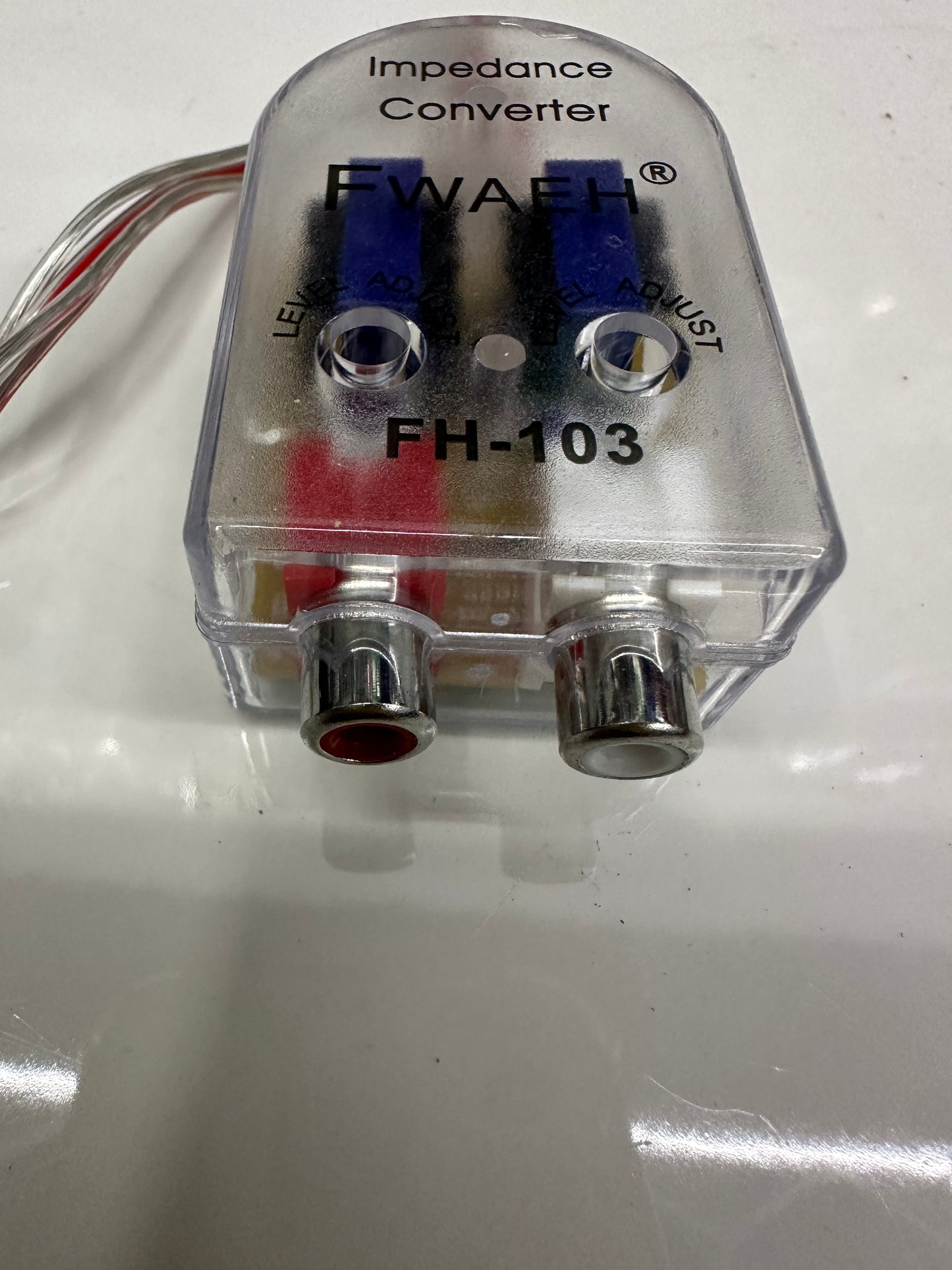 Convertitore interfaccia autoradio da altoparlante ad adattatore RCA